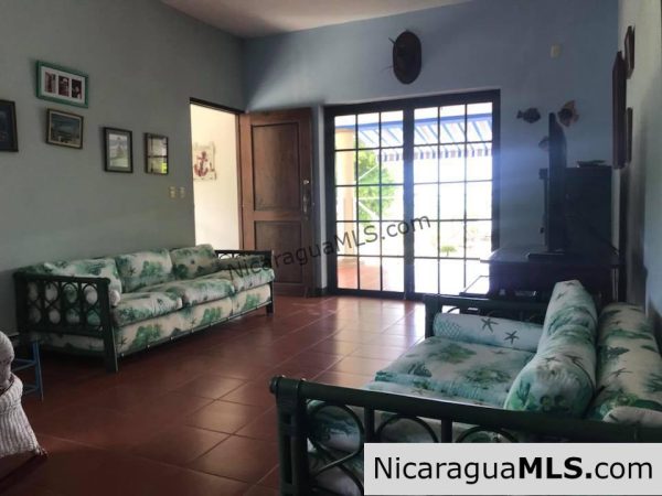 Beach Front House in Playa Marsella - Image 11