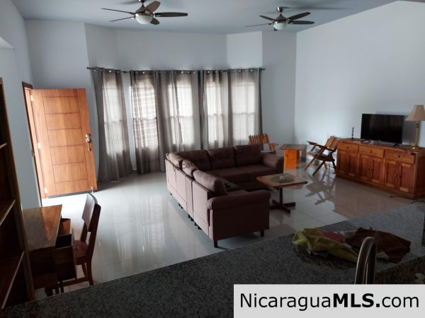 For Rent Beautiful 3Beds 3Baths House in Little Bavaria - Image 6