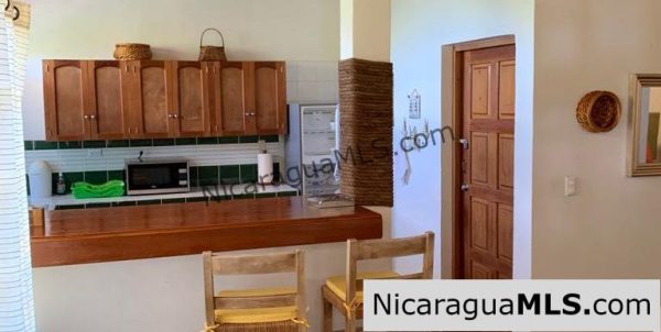 Large Apartment in Town Across the Beach - Image 9