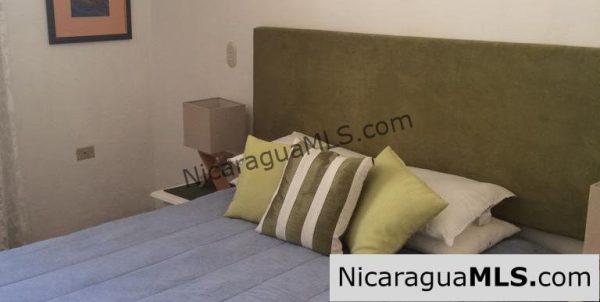 Large Apartment in Town Across the Beach - Image 14