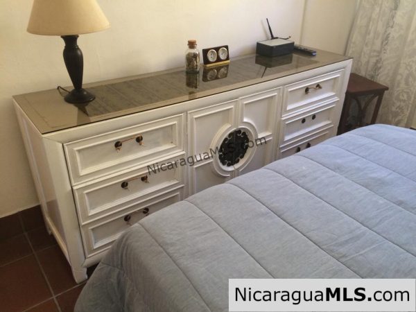 Large Apartment in Town Across the Beach - Image 15