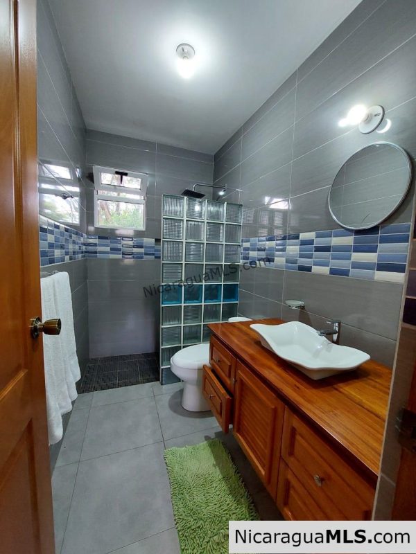 Beautiful Studio Apartment For Sale in Las Escadas Area - Image 3