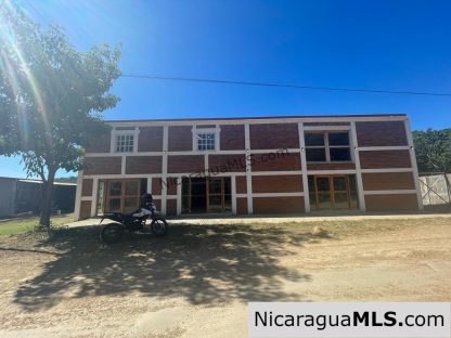 Newly Built Commercial Space La Chocolata Road