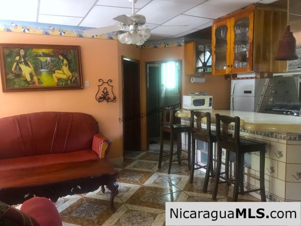 3 bedroom house with rental apartment within walking distance to the beach - Image 16