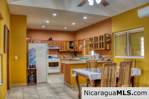 Playa Yankee Oceanview 3 Bedroom Home - Image 12