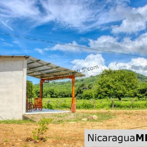 Pastoral Near Acre with New Casita House Near Playa Maderas