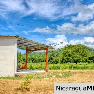 Pastoral Near Acre with New Casita House Near Playa Maderas