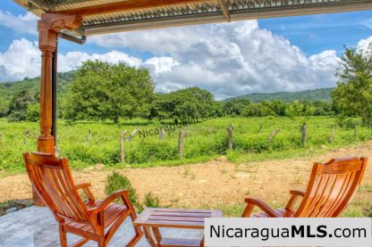 Pastoral Near Acre with New Casita House Near Playa Maderas