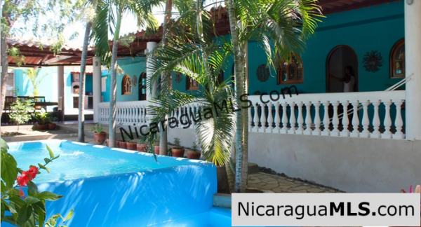 AirBnb Surf Lodge in El Transito