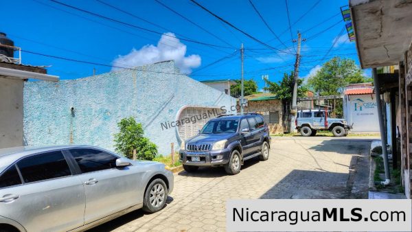 Beachfront Corner In Town Exceptionally Large Commercial Property - Image 7