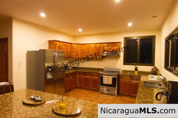 Gorgeous Surf front Hacienda Iguana Home - Image 4
