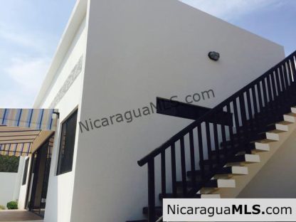 2 Bedroom House with Shared Pool