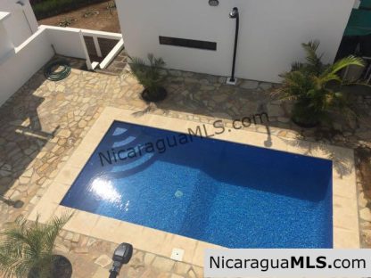 2 Bedroom House with Shared Pool