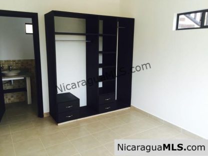 2 Bedroom House with Shared Pool