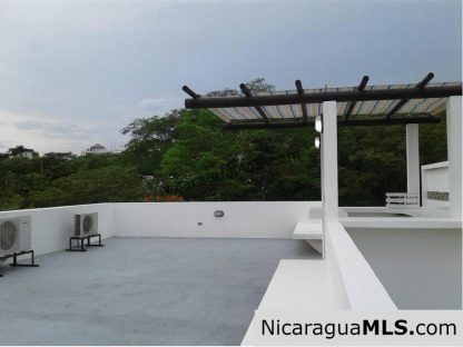 2 Bedroom House with Shared Pool