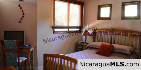 Garden lovers dream house in Lomas de Palermo - Image 10