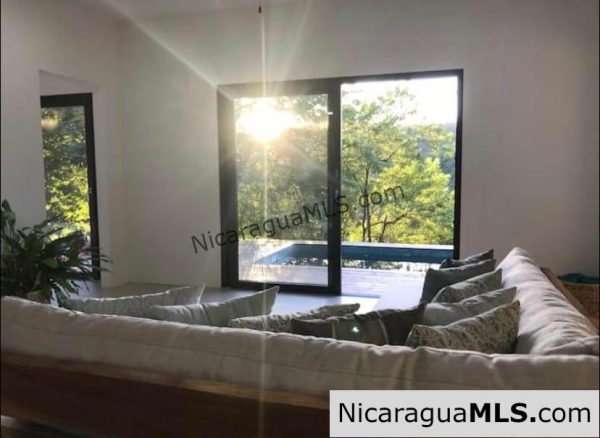 Beautiful, two bedroom in forested location - Image 8