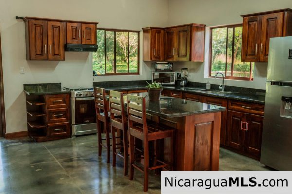 Country house in Bosques del Mar. - Image 10