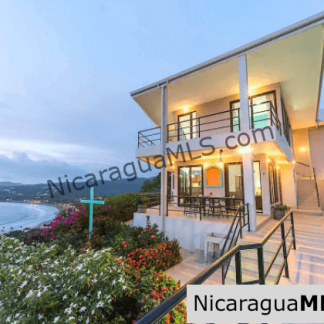 Casa Dos Vistas in Pacific Breezes