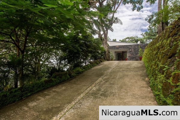 4 Bedrooms house, Mona Gaia in Mombacho, Granada. - Image 7