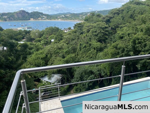 Elegant living with whitewater bay views! - Image 12