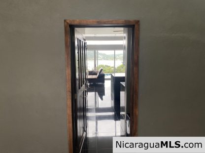 Elegant living with whitewater bay views!