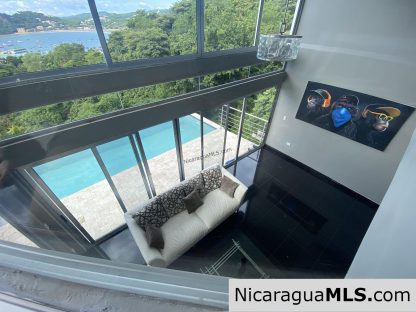 Elegant living with whitewater bay views!