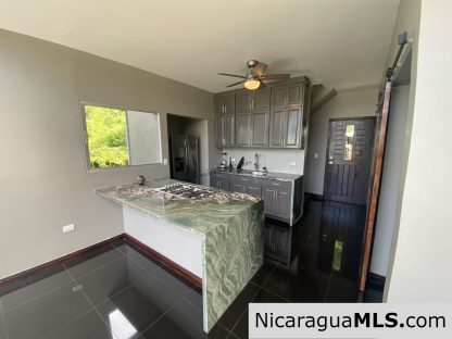 Elegant living with whitewater bay views!