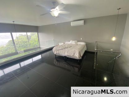 Elegant living with whitewater bay views!