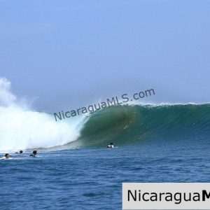 2000 sq ft lot 50mts to the beach