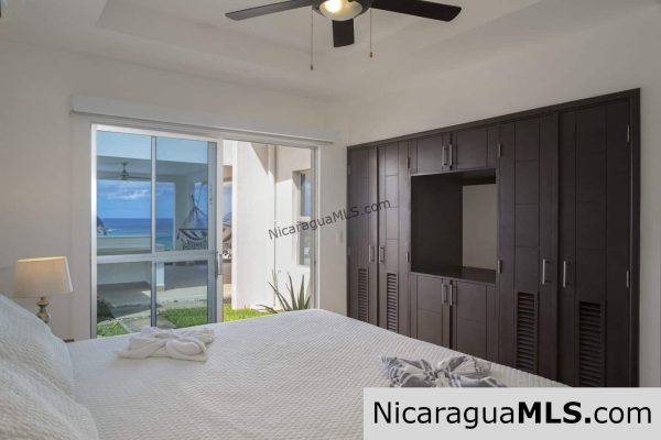 Stunning Oceanview Modern Home - Image 14