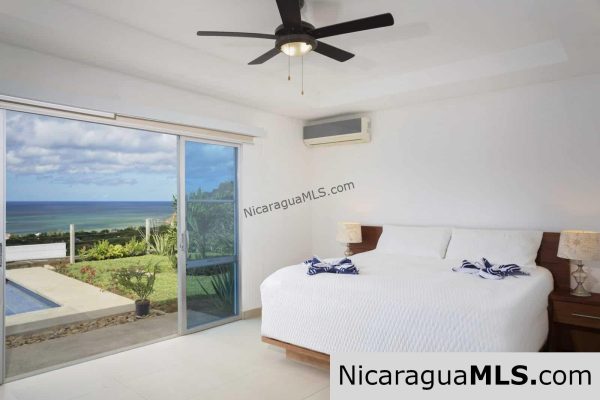 Stunning Oceanview Modern Home - Image 10