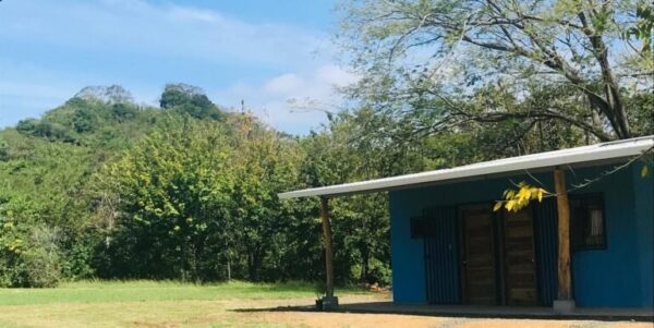 New Studio on 2 Acres, Escamequita