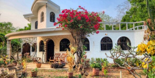 Sanctuary in Camino del Sol: A Nature Lover's Dream