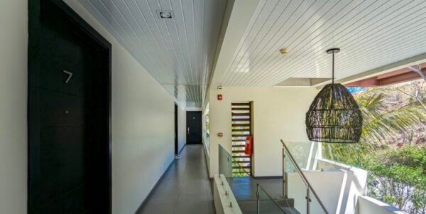 Upscale Ocean View Condo In An Unbeatable Location - Image 2