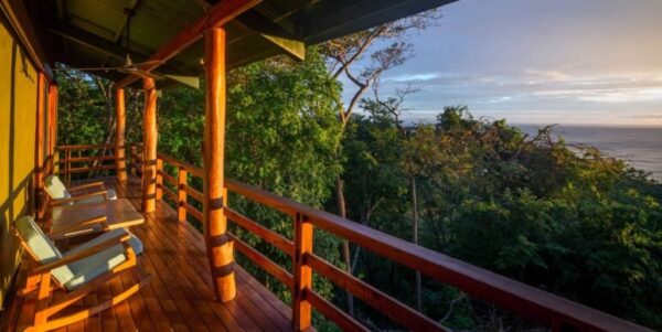 A Luxurious Ocean View Villa in Balcones de Majagual - Image 2