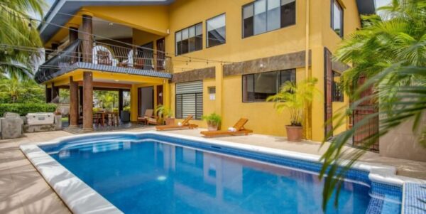 9-Bedroom Luxury Villa in La Talanguera - Image 3