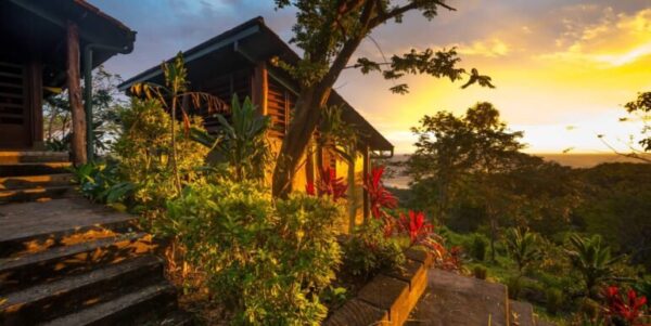 A Luxurious Ocean View Villa in Balcones de Majagual - Image 3