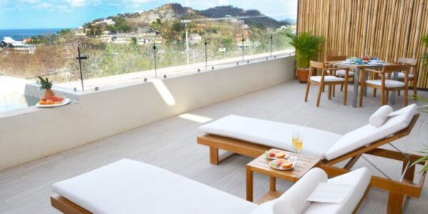 Luxury Living at El Sol #3, a Stunning Two-Bedroom Ocean - Image 3