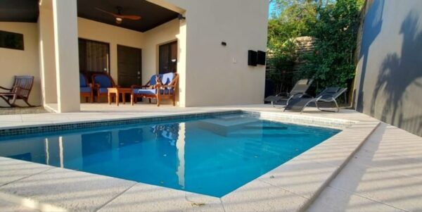 Escape to Your Own Private Retreat - Black Pearl Studio - Image 6