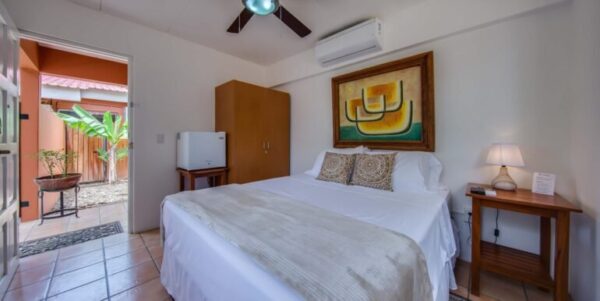 9-Bedroom Luxury Villa in La Talanguera - Image 7