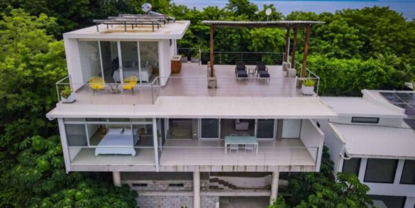Casa Cielo y Mar, a beautifully renovated home - Image 8