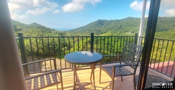 Escape to Your Own Private Retreat - Black Pearl Studio - Image 9