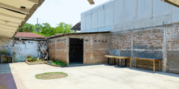In Town Commercial Property for Development - Image 10