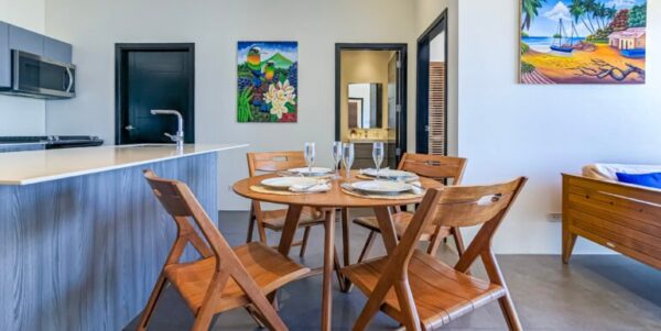 Upscale Ocean View Condo In An Unbeatable Location - Image 10