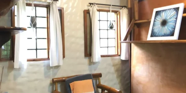 Charming Cabin, Well Loved, Well Priced. 6 minutes from Town - Image 11