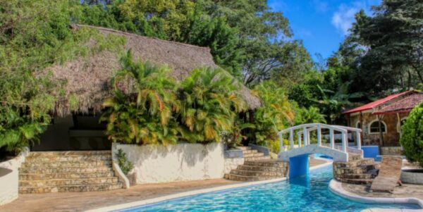 Lot 35 Jungle Cool, Beach Near, Steps to Pool - Image 11
