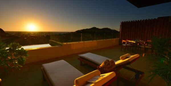 Luxury Living at El Sol #3, a Stunning Two-Bedroom Ocean - Image 11