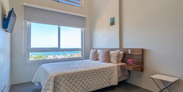 Upscale Ocean View Condo In An Unbeatable Location - Image 12