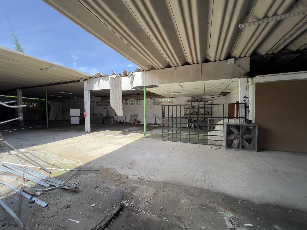 PanAmerican Highway Commercial Building Outside Rivas - Image 23